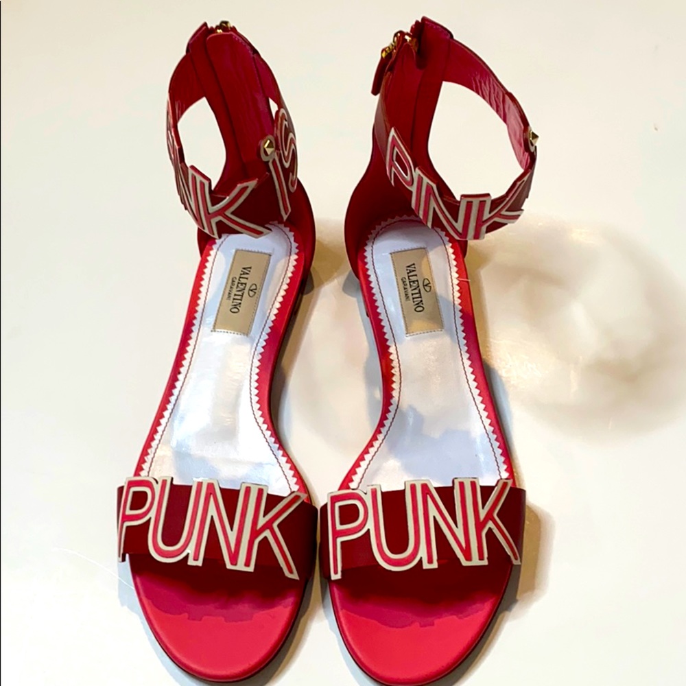 NWT Valentino GARAVANI Pink is Punk Sandals sz 37